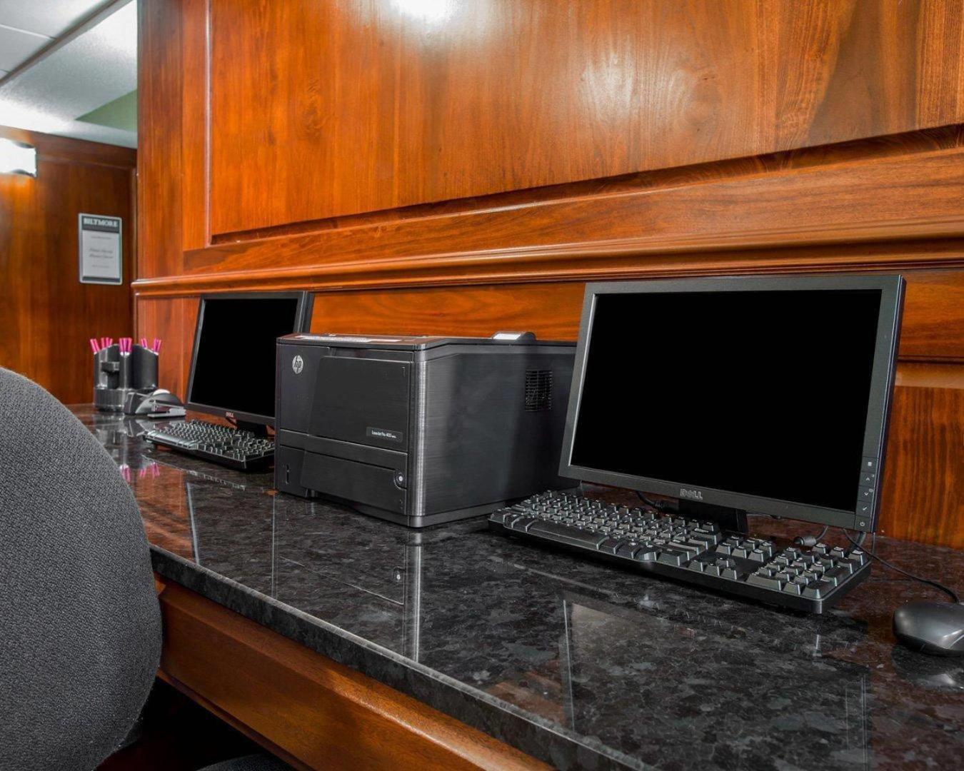 Comfort Outlet Center Hotel Asheville