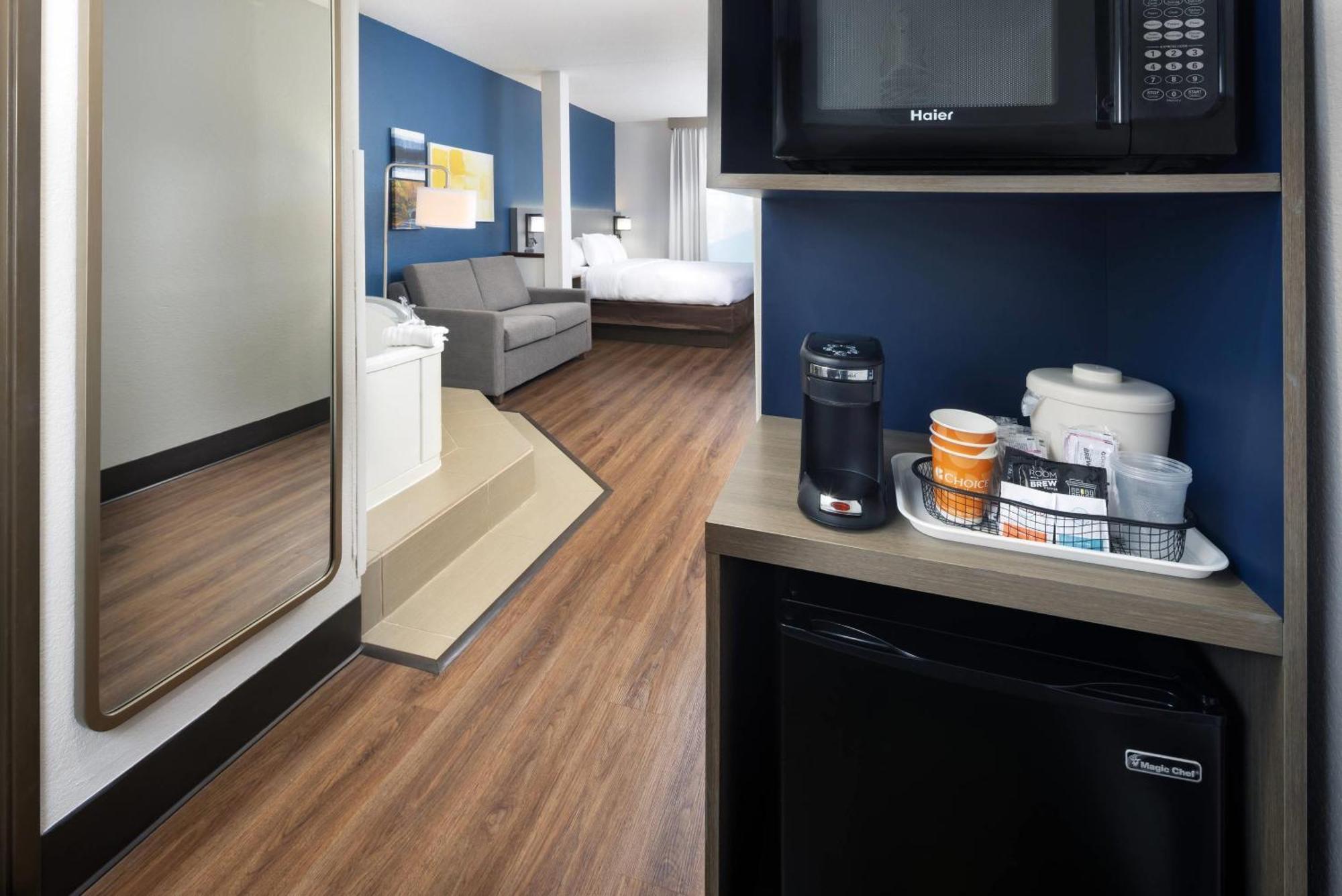 Hotel Comfort Outlet Center