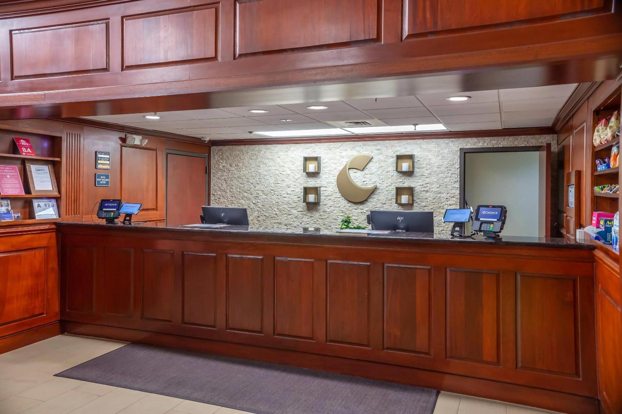 Comfort Outlet Center 3*